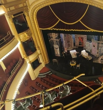 Levez les yeux : une visite d'un théâtre à l'italienne !