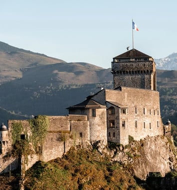 Visite guidée du Château fort – Musée Pyrénéen : « secrets archéologiques »